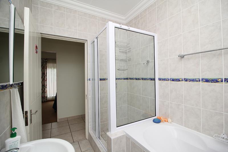 3 Bedroom Property for Sale in Reebok Western Cape